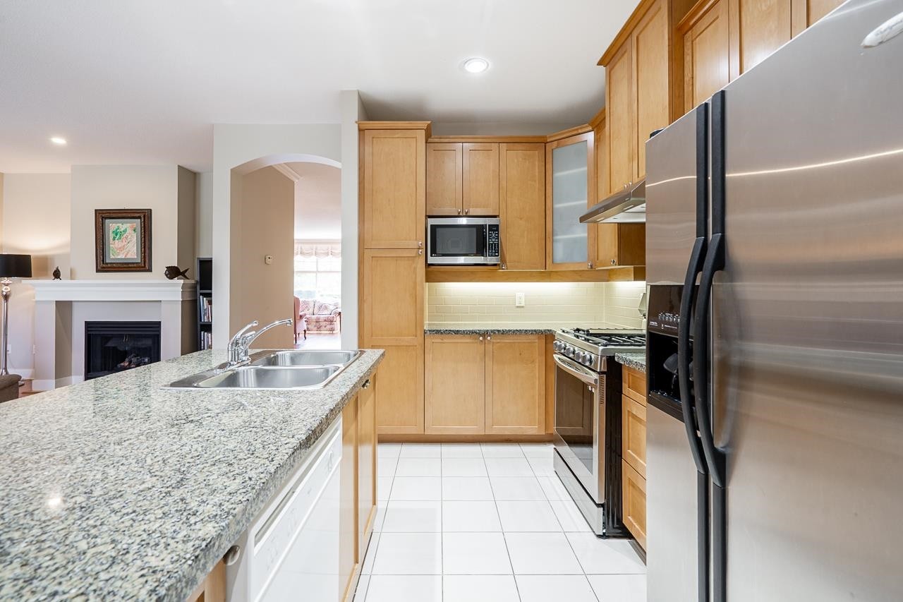 3-15425 Rosemary Heights Crescent, Surrey, BC