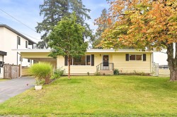 2136 Sherwood Crescent Abbotsford, BC V2T 1B8