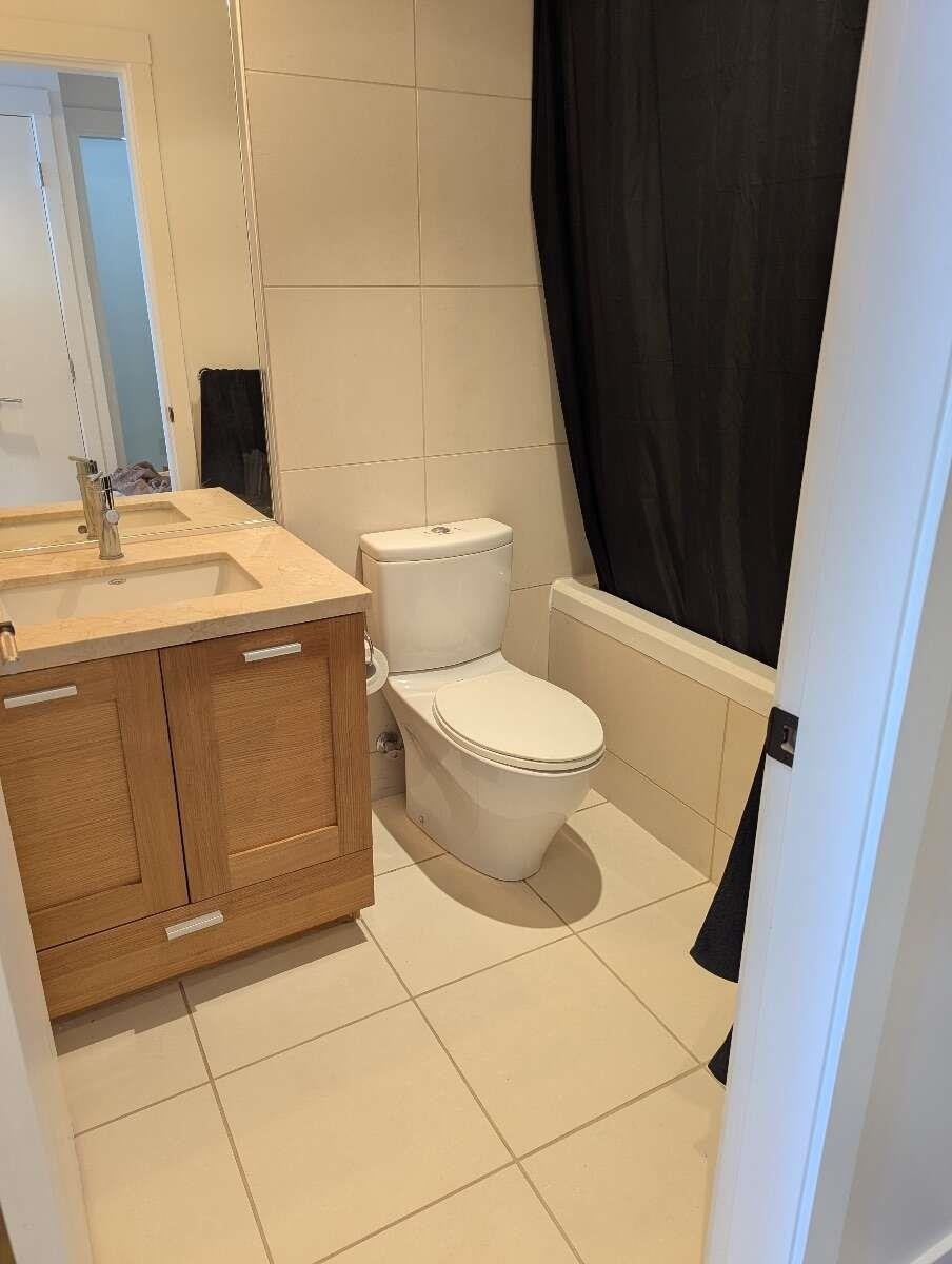 605-1473 Johnston Road, White Rock, BC