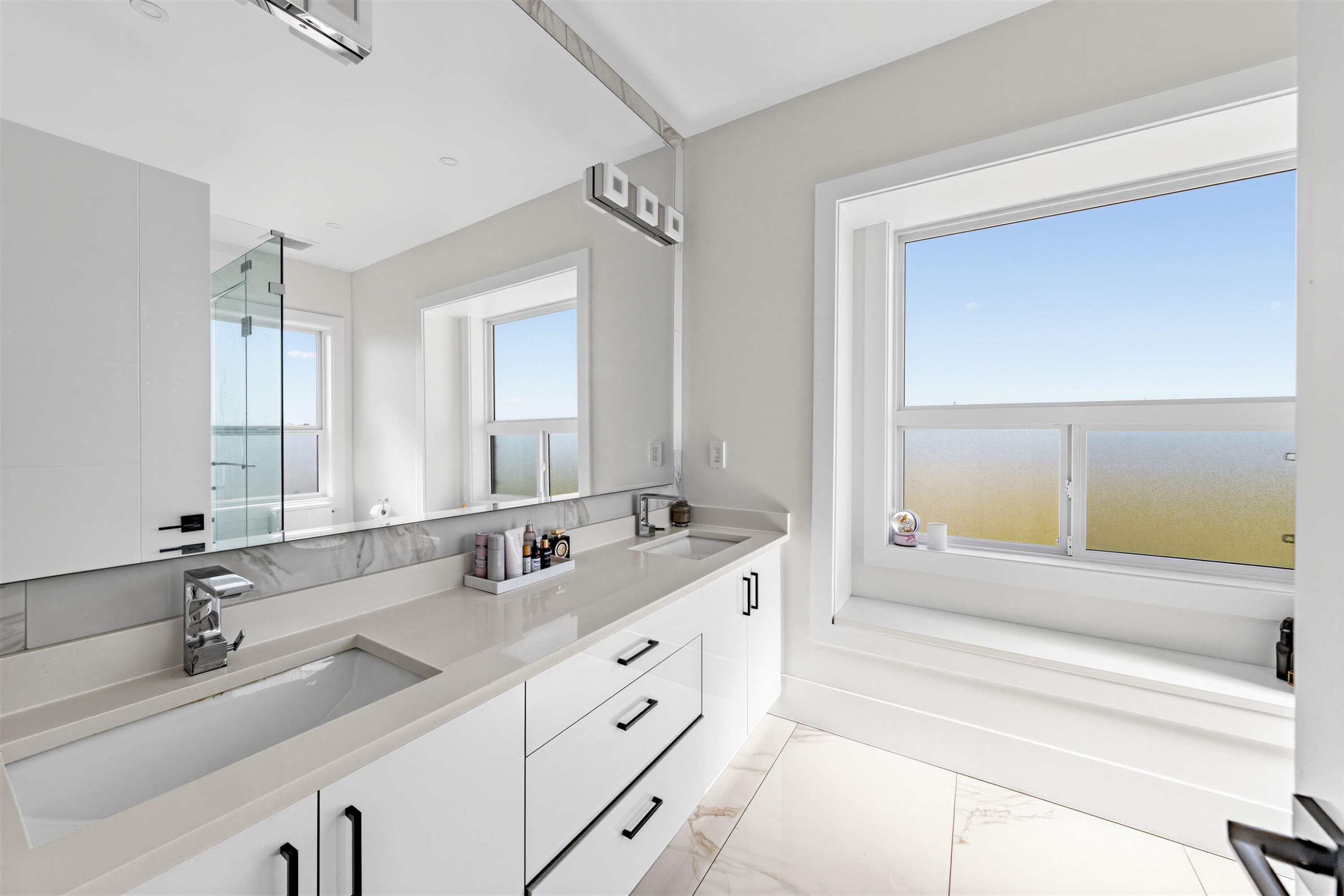 17018 57 Avenue, Surrey, BC