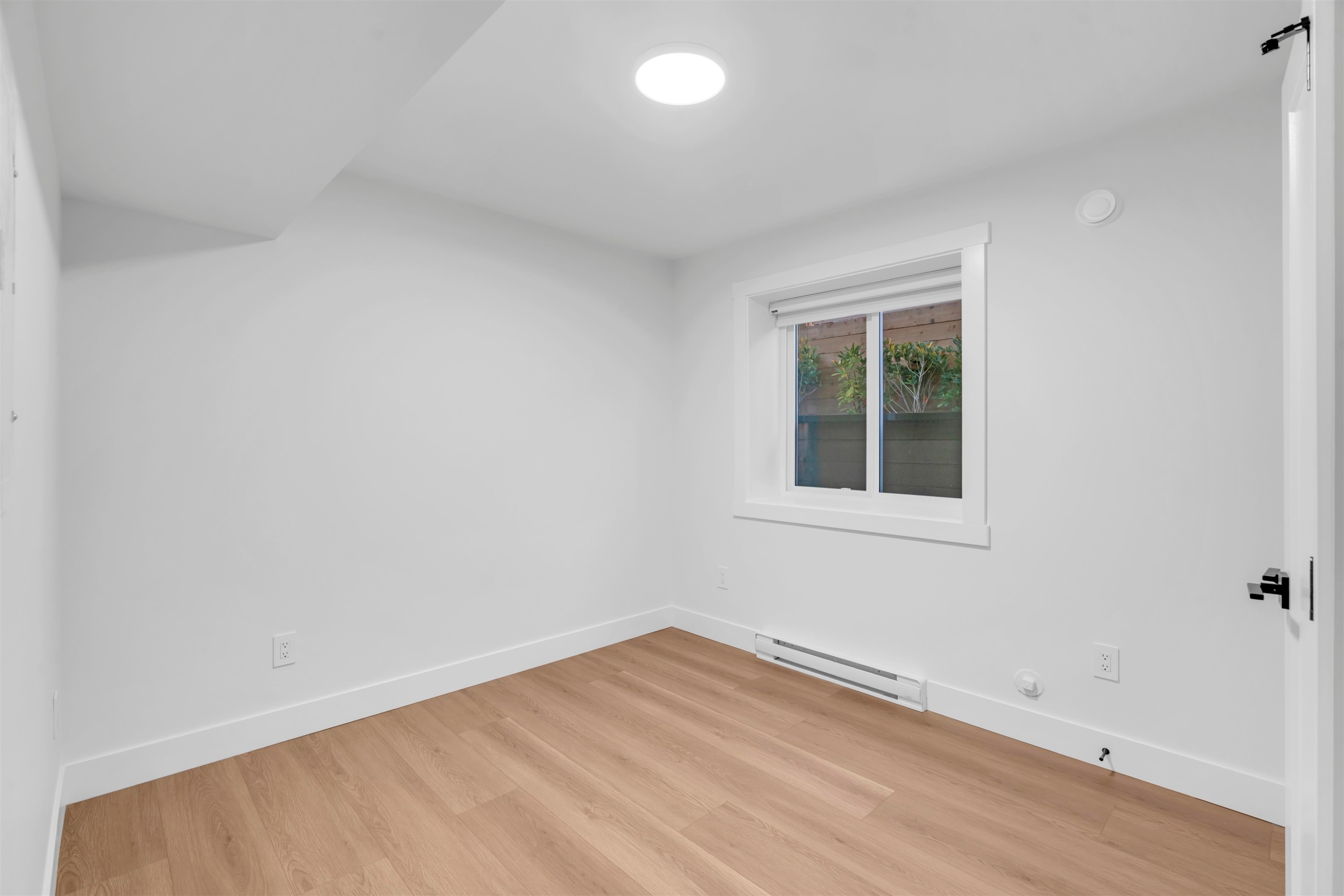 102-11410 139 Street, Surrey, BC