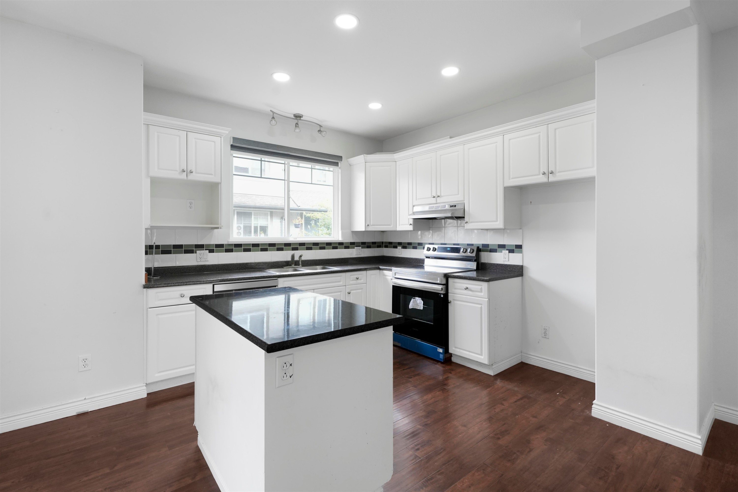 36-14453 72 Avenue, Surrey, BC