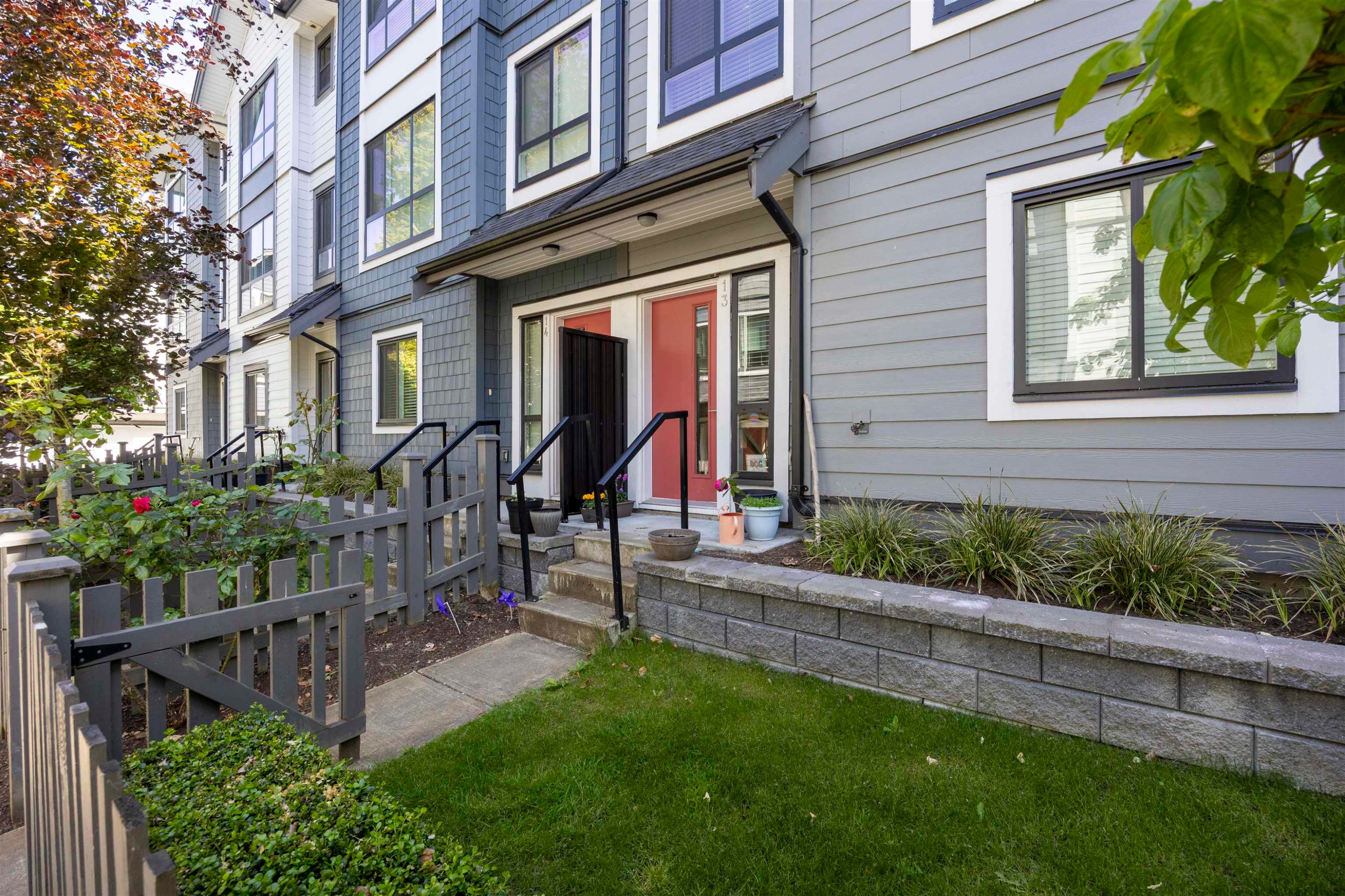 13-16760 25 Avenue, Surrey, BC