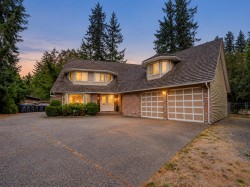 14052 27a Avenue Surrey, BC V4P 2E1