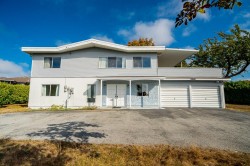 12209 64 Avenue Surrey, BC V3W 1W6