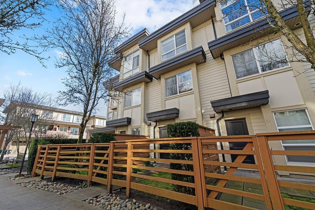 39-19477 72A Avenue, Surrey, BC