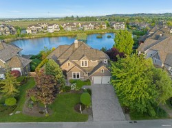 3928 159 Street Surrey, BC V3Z 0Y3