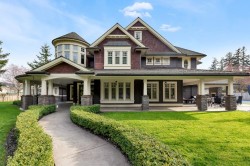 13438 24 Avenue Surrey, BC V4A 2G5