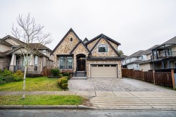 7273 149 Street Surrey, BC V3S 0T7