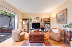15486 94 Avenue Surrey, BC V3R 9C9
