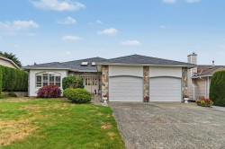 16155 16a Avenue Surrey, BC V4A 9J9