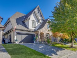 2560 163 Street Surrey, BC V3Z 6X7