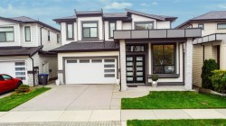 16772 16a Avenue Surrey, BC V3Z 0T3