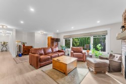 24633 56 Avenue Langley, BC V2Z 1B9