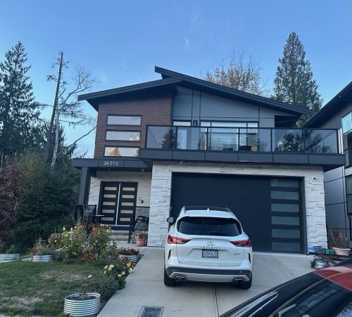 36725 Carl Creek Crescent  Abbotsford, BC V3G 0H4