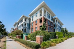109-15137 33rd Avenue Surrey, BC V3Z 0Y1