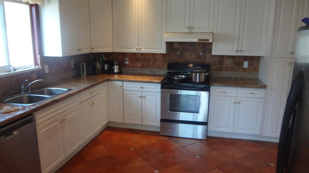 7280 15Th Avenue, Burnaby, BC