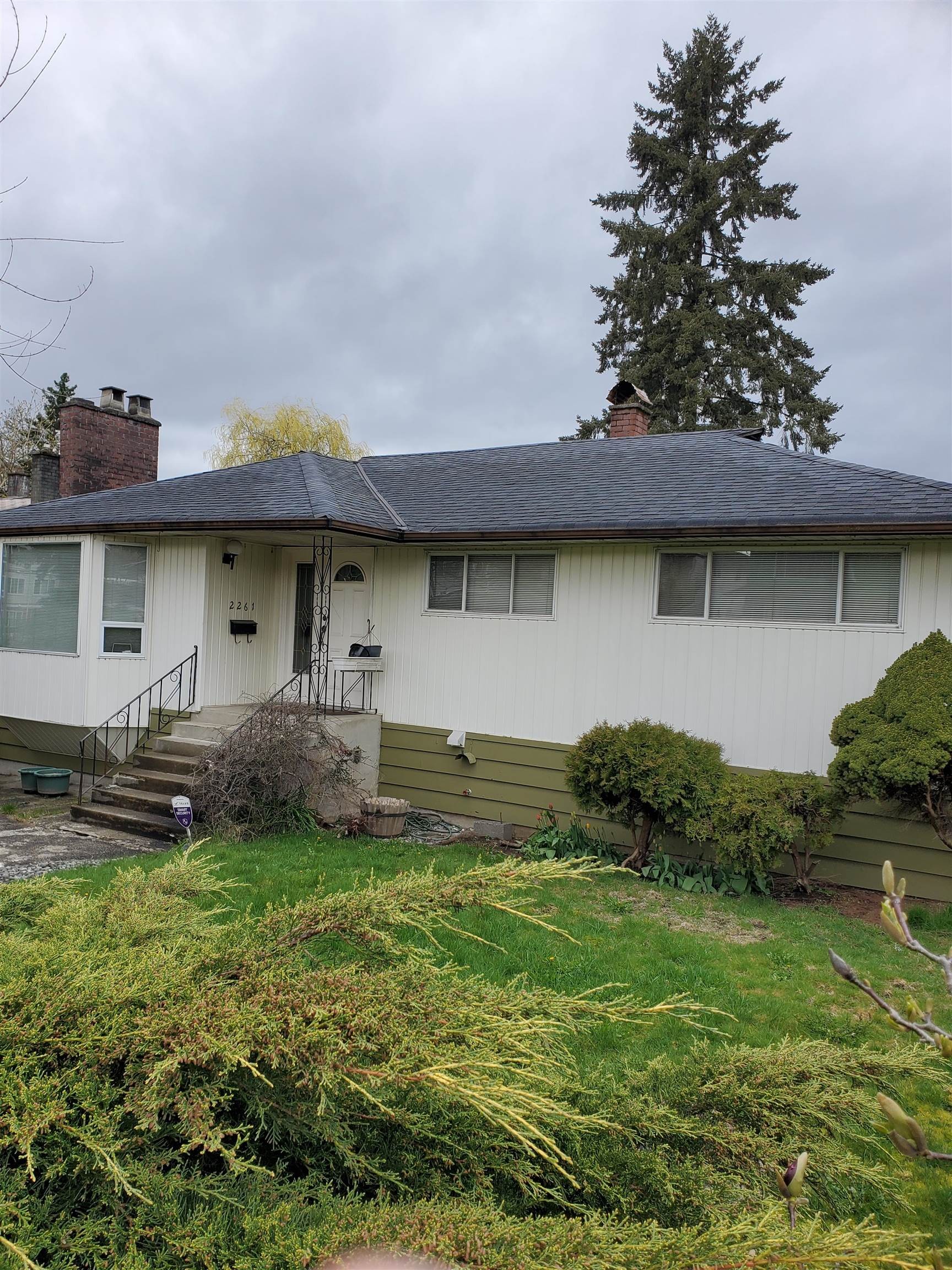 2261 Hawthorne Avenue, Port Coquitlam, BC