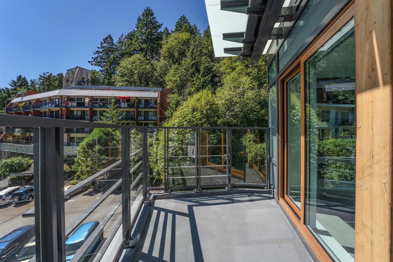 409-6687 Nelson Avenue, West Vancouver, BC