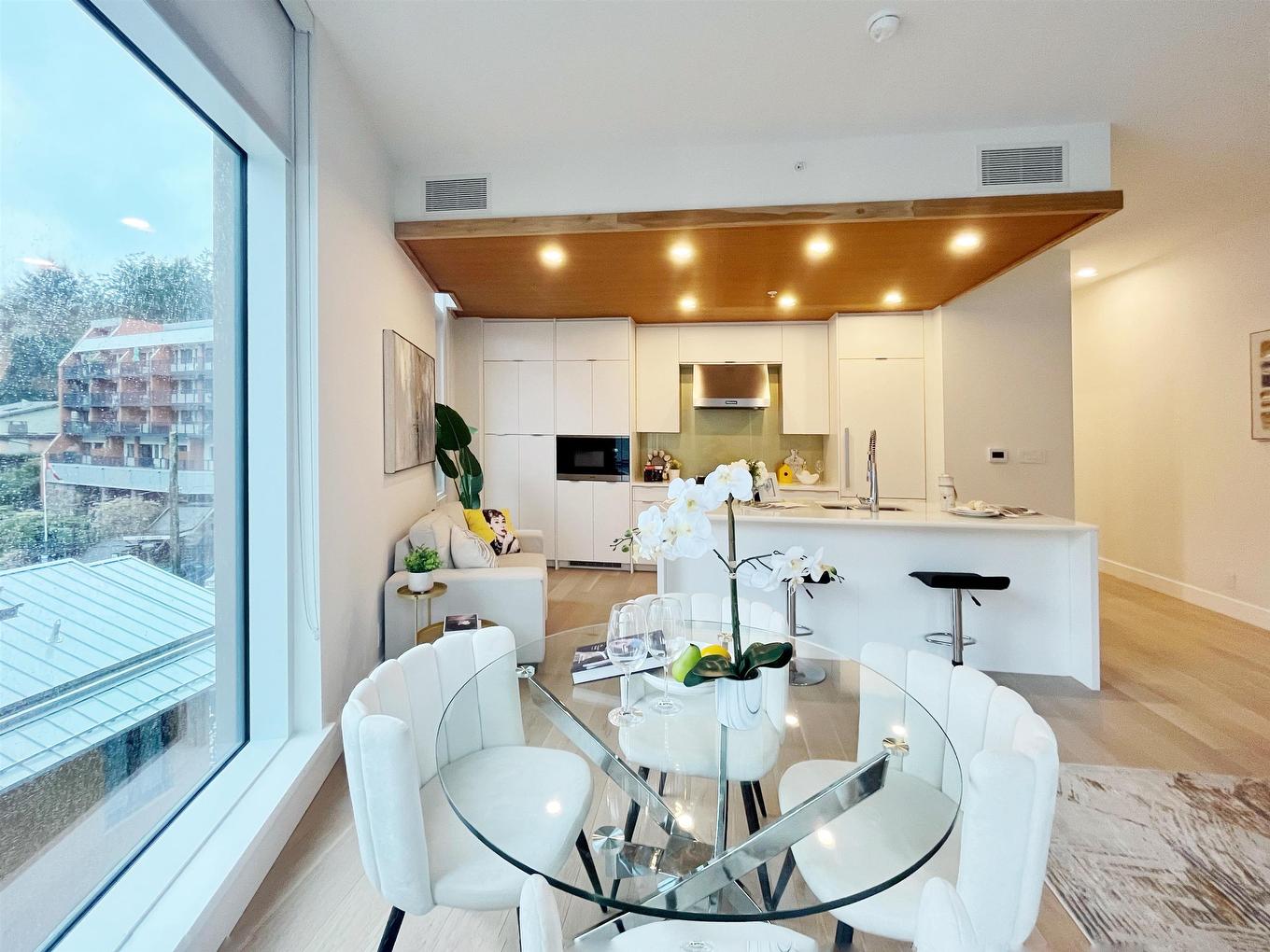 409-6687 Nelson Avenue, West Vancouver, BC