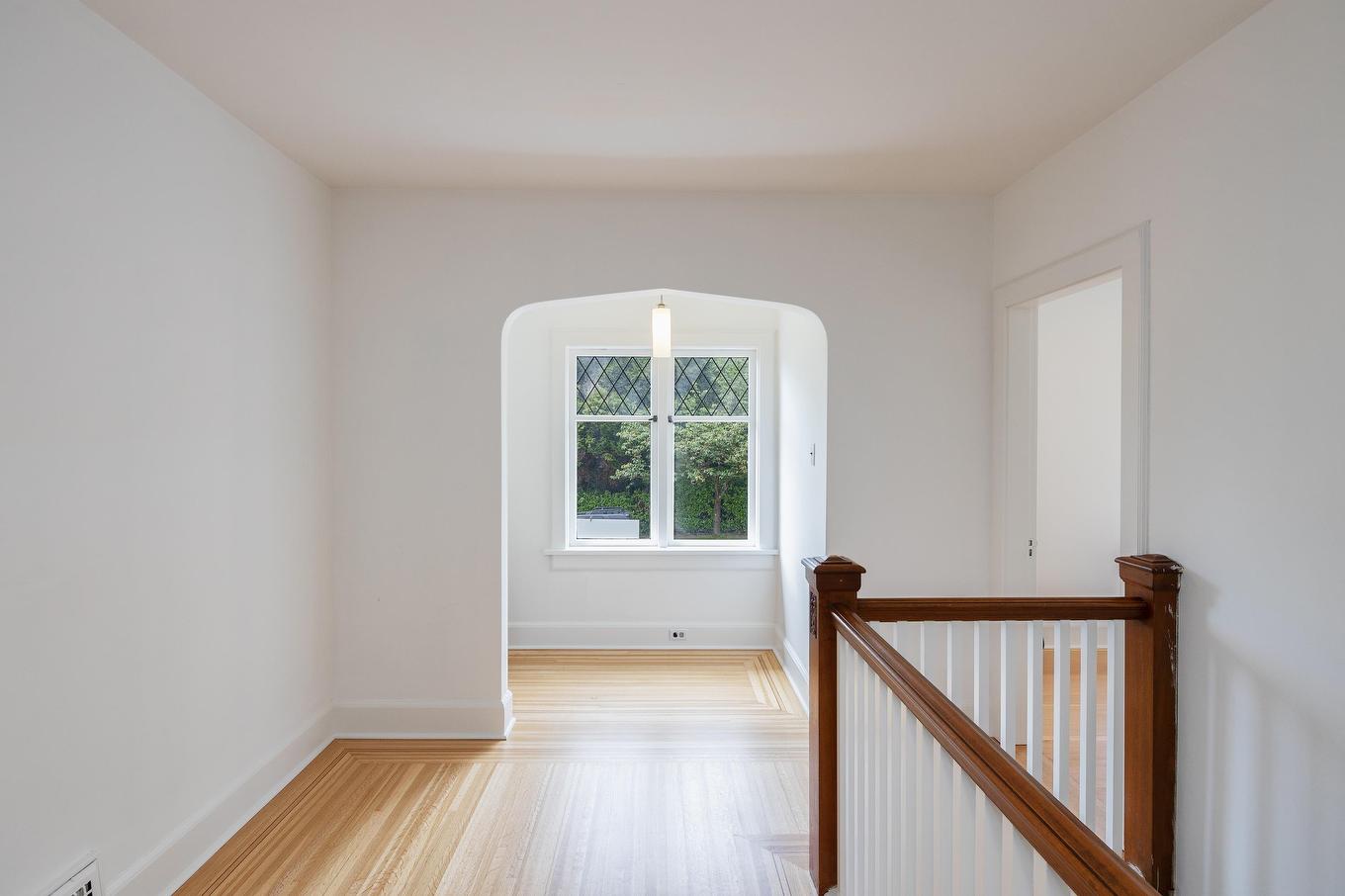 1121 16Th Avenue W, Vancouver, BC