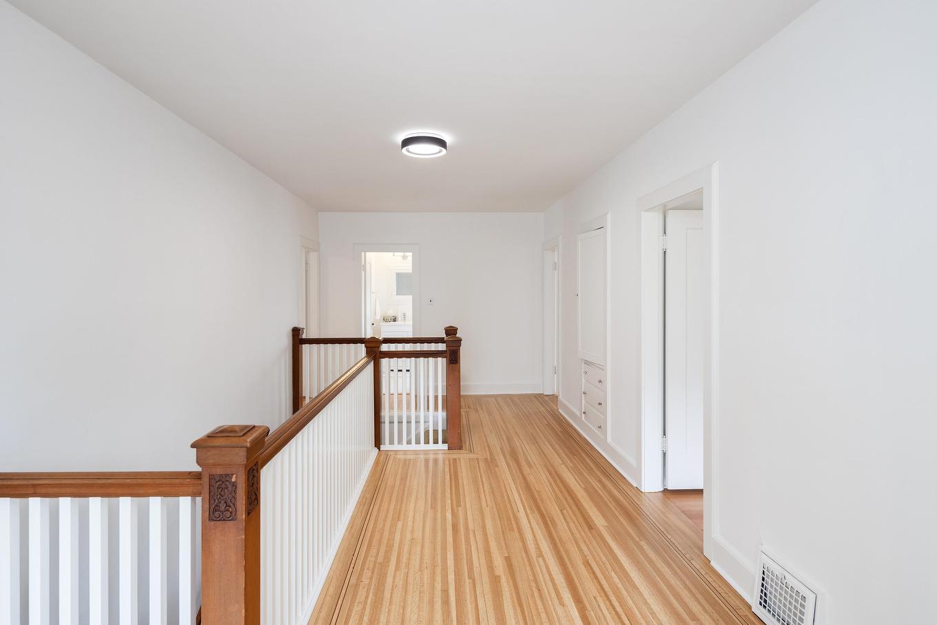 1121 16Th Avenue W, Vancouver, BC