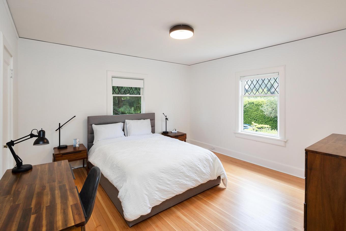 1121 16Th Avenue W, Vancouver, BC