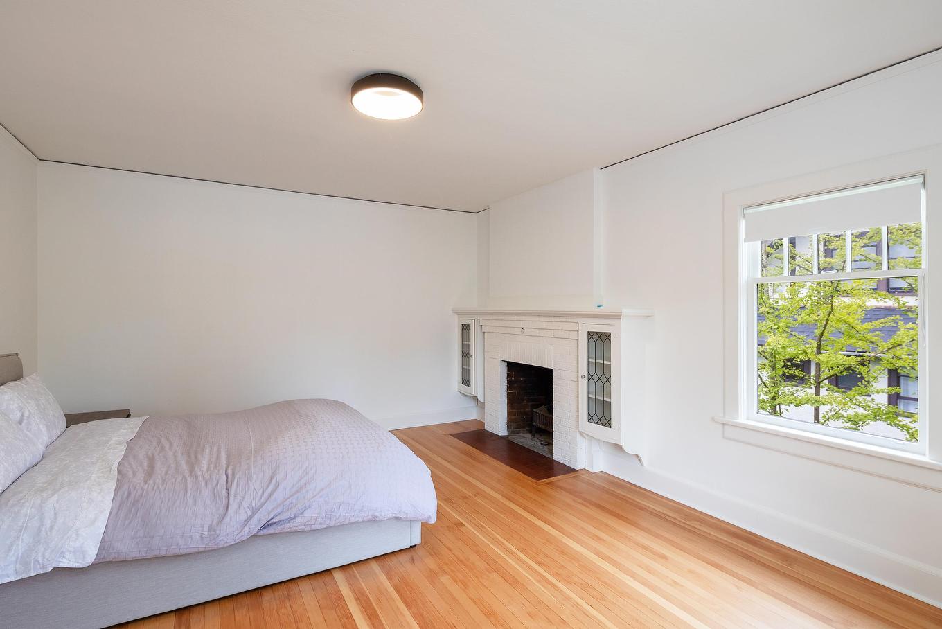 1121 16Th Avenue W, Vancouver, BC