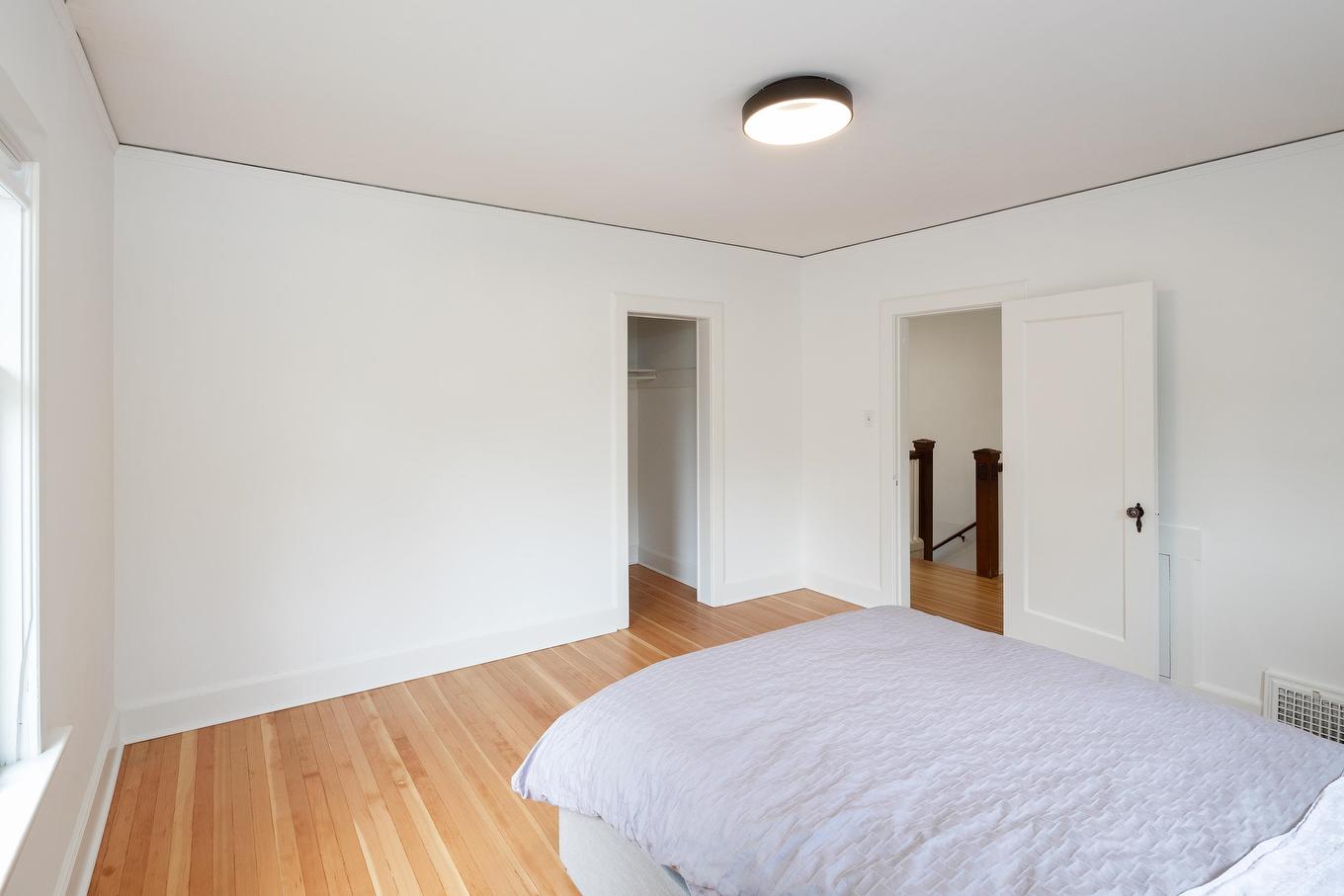 1121 16Th Avenue W, Vancouver, BC