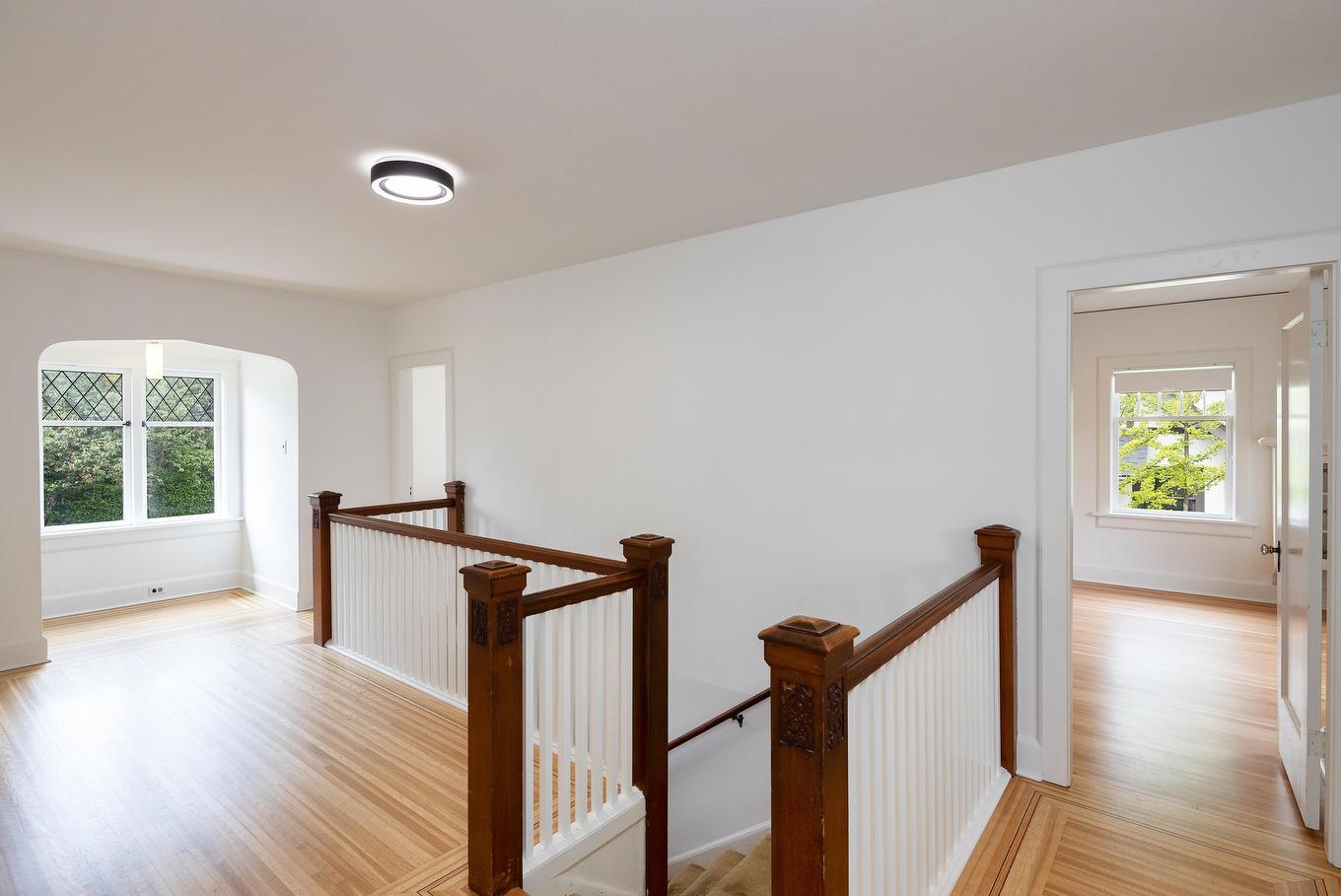 1121 16Th Avenue W, Vancouver, BC