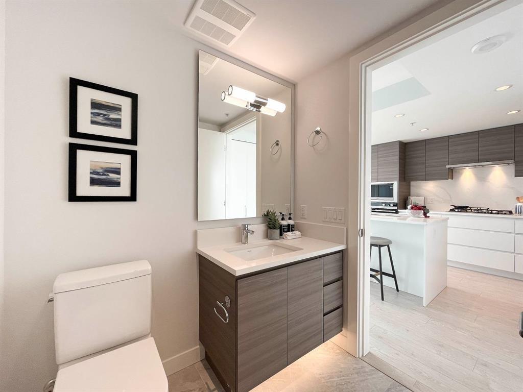 906-6833 Buswell Street, Richmond, BC