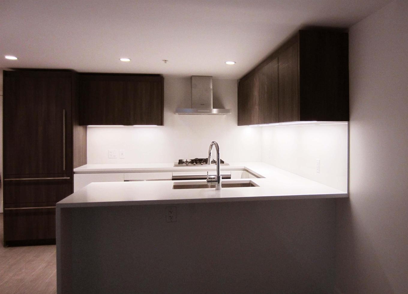 704-6320 No. 3 Road, Richmond, BC