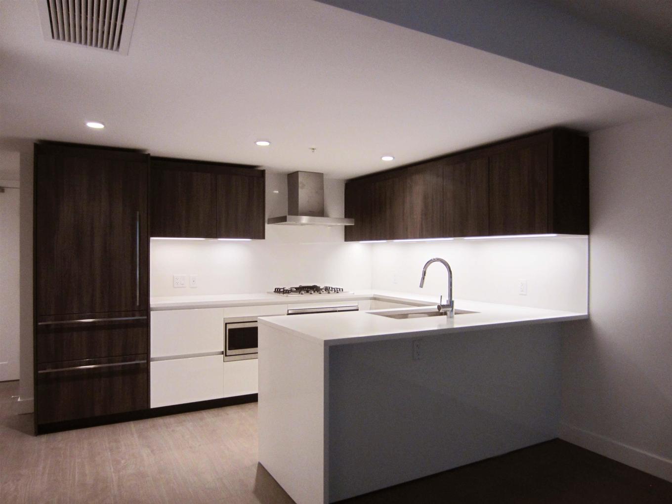 704-6320 No. 3 Road, Richmond, BC