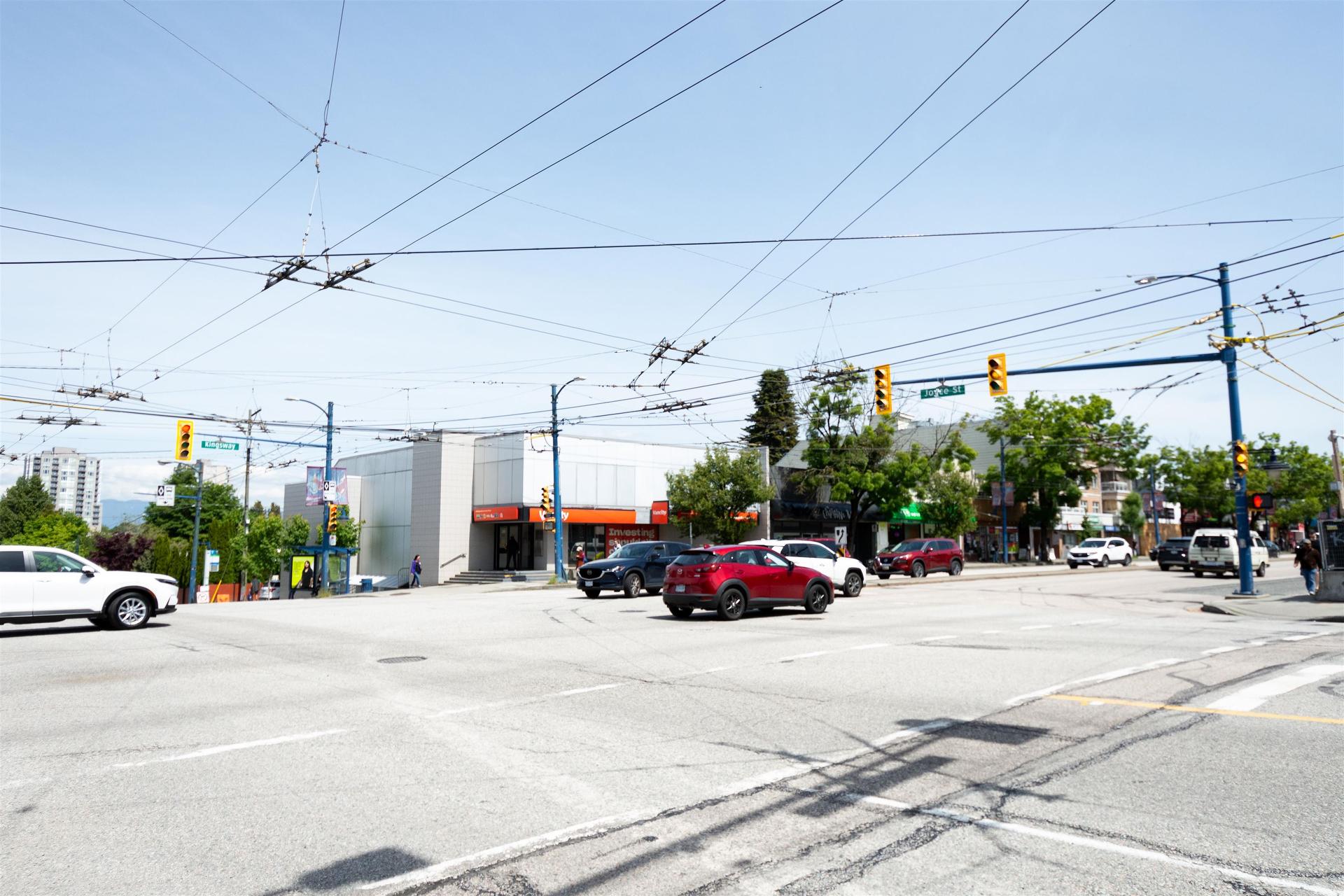 208-5520 Joyce Street, Vancouver, BC