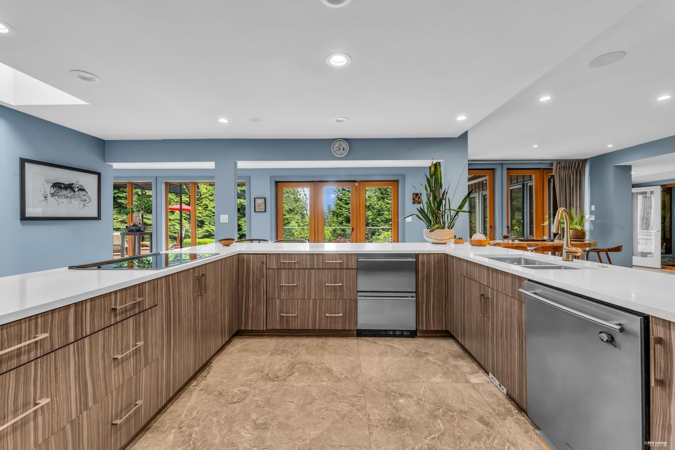 340 Southborough Drive, West Vancouver, BC