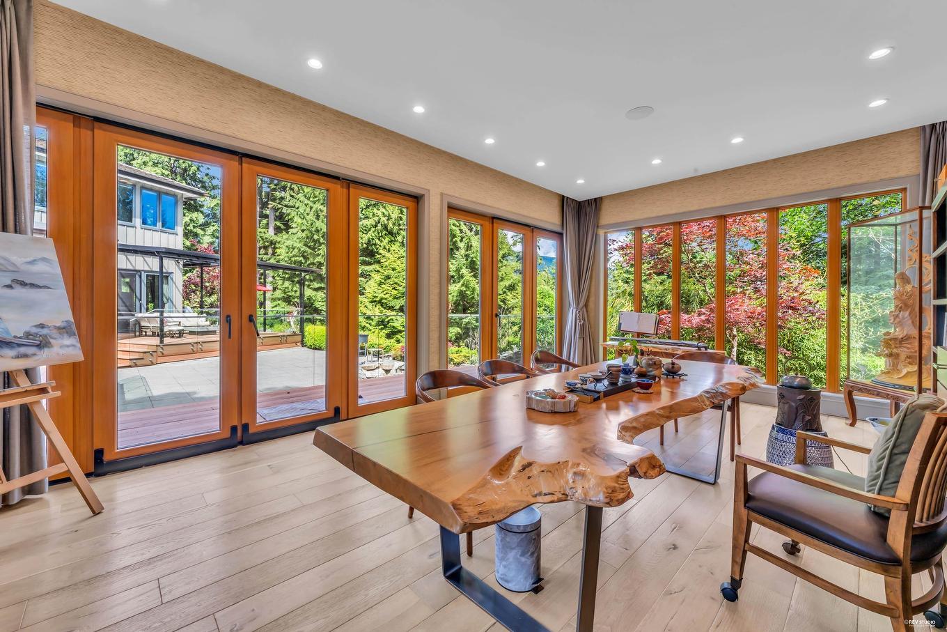 340 Southborough Drive, West Vancouver, BC