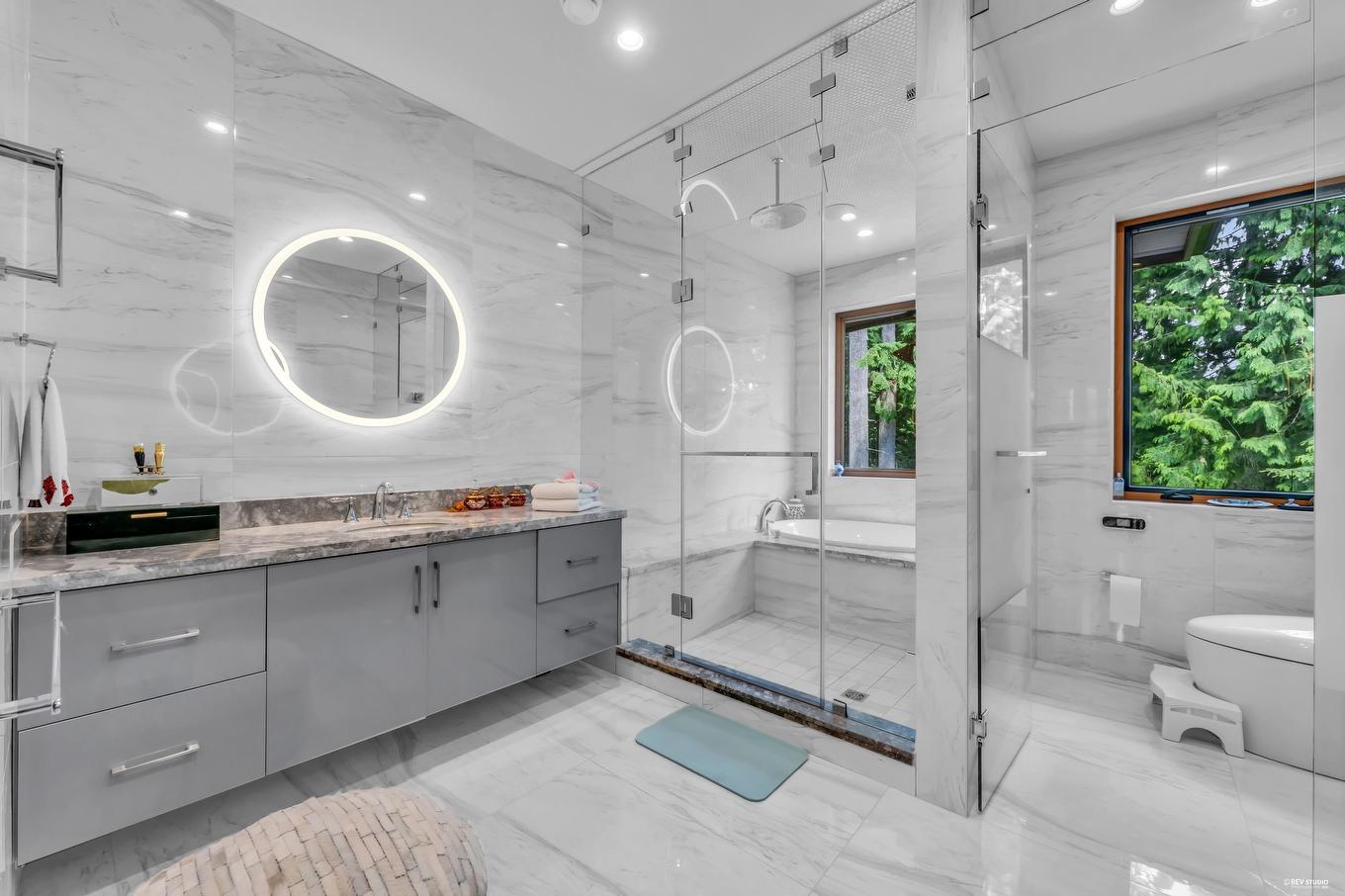 340 Southborough Drive, West Vancouver, BC