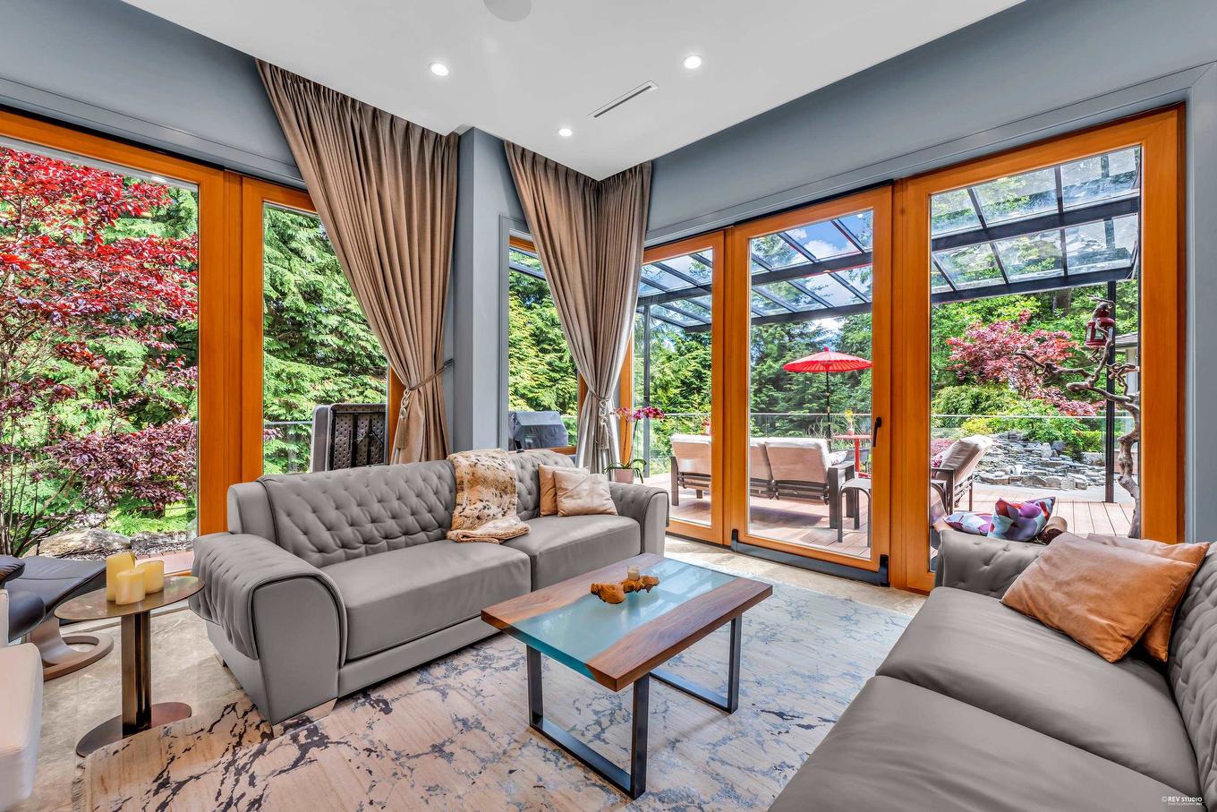 340 Southborough Drive, West Vancouver, BC