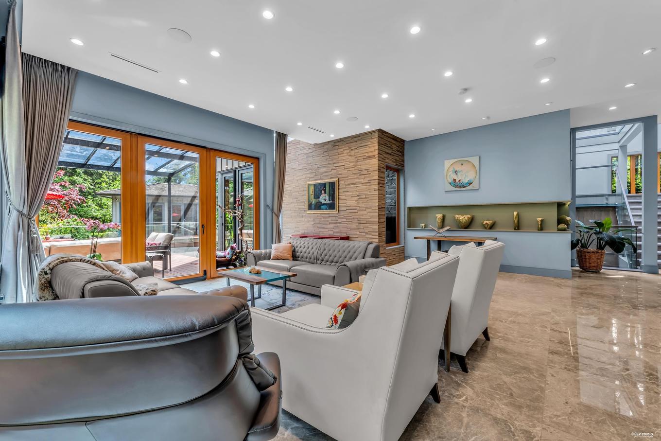 340 Southborough Drive, West Vancouver, BC