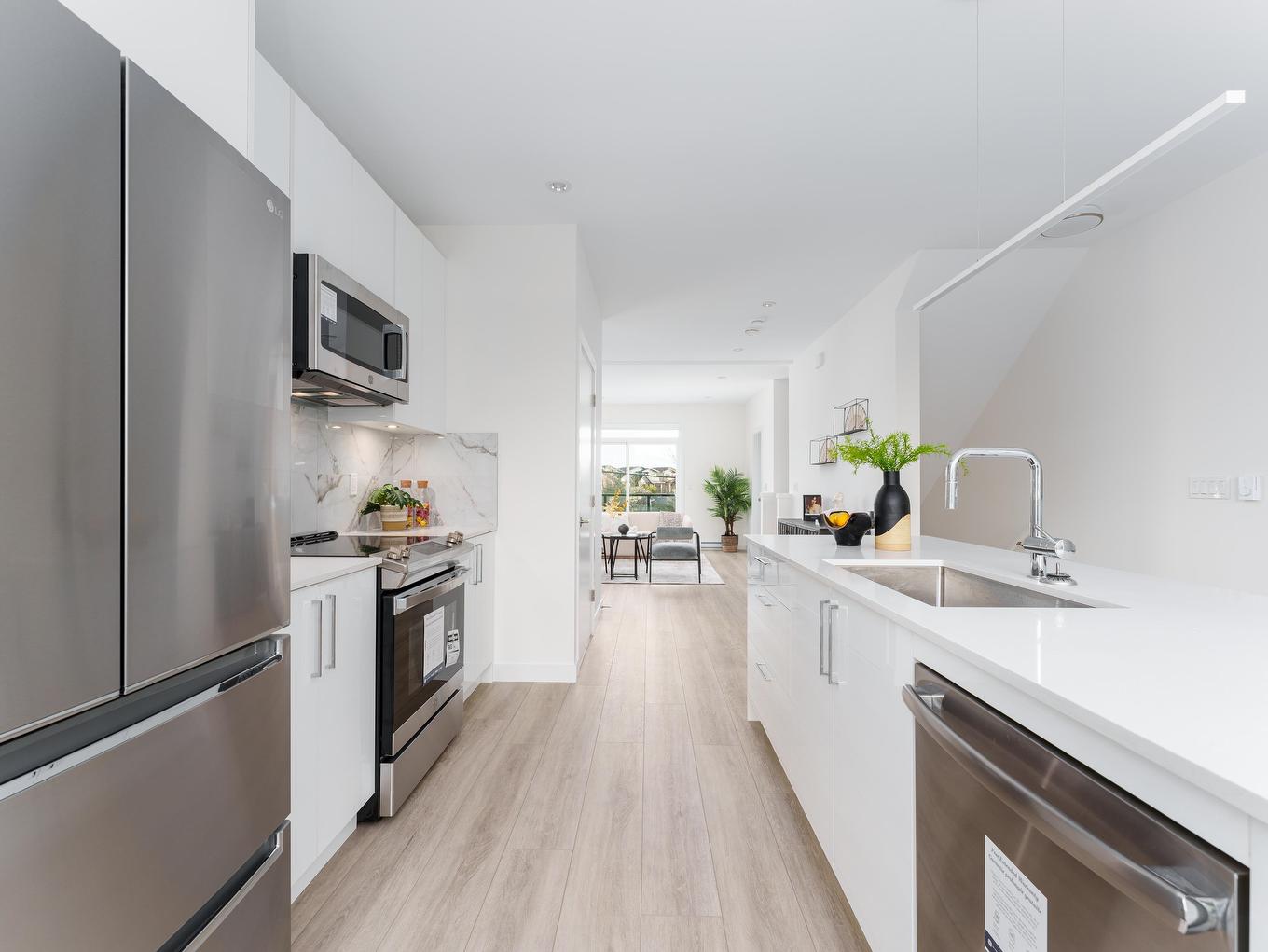 21-4337 Boundary Road, Richmond, BC