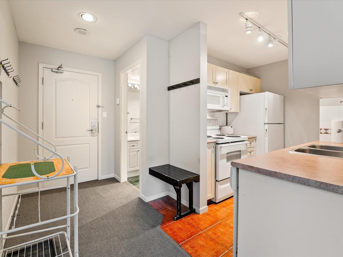 215-4314 Main Street, Whistler, BC