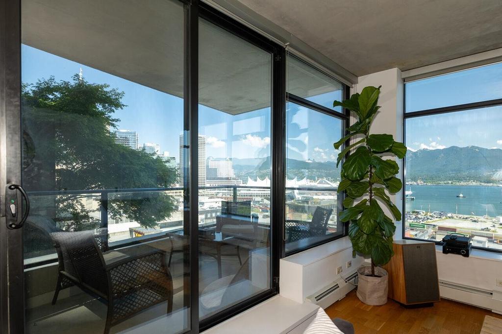 1209-108 Cordova Street W, Vancouver, BC