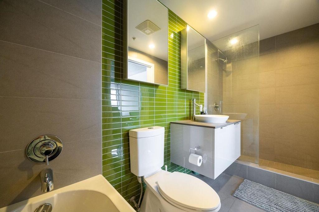 1209-108 Cordova Street W, Vancouver, BC