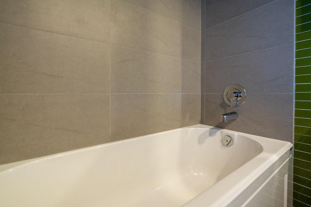 1209-108 Cordova Street W, Vancouver, BC