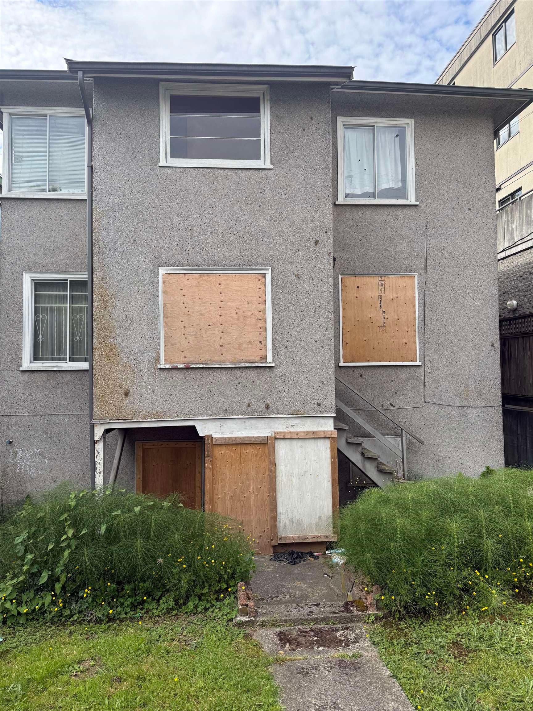 1929 Broadway E, Vancouver, BC
