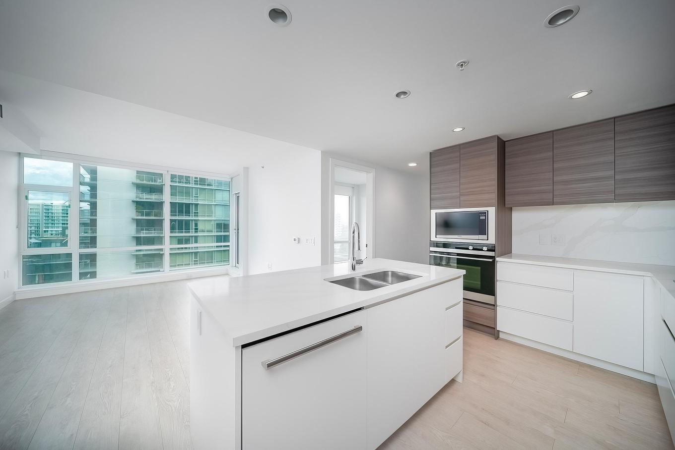 1106-6833 Buswell Street, Richmond, BC