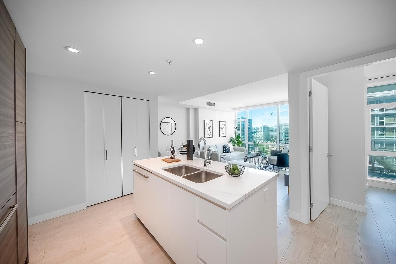 1706-6833 Buswell Street, Richmond, BC