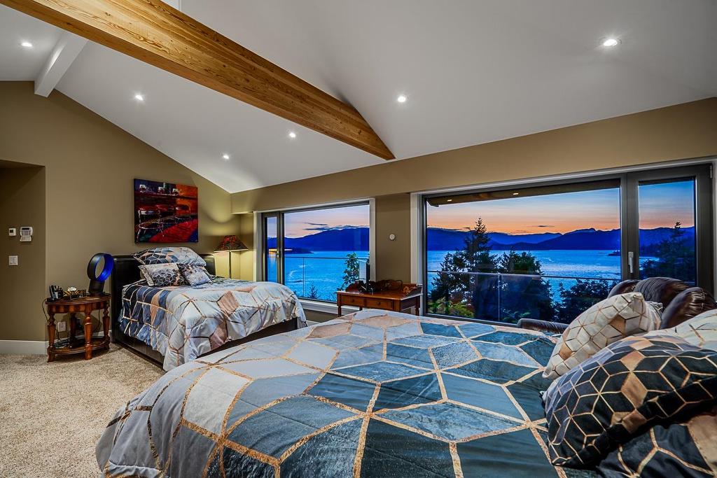 5134 Pitcairn Place, West Vancouver, BC