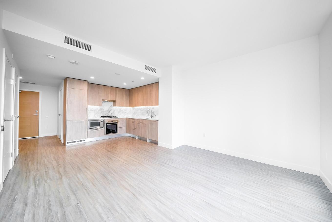 502-6398 Silver Avenue, Burnaby, BC