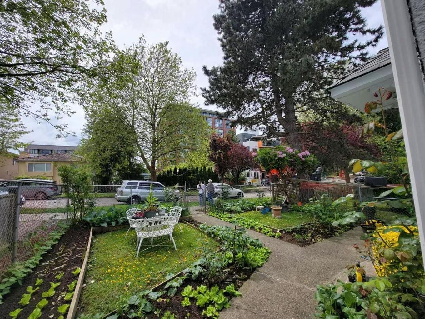 2719 Duke Street, Vancouver, BC